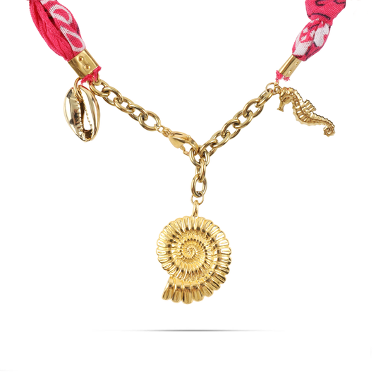 Χειροποίητο κολιέ από μπαντάνα και θαλασσινά στοιχεία Mar and Mar Isaya Seashell (Magenta) Gold από ανοξείδωτο ατσάλι