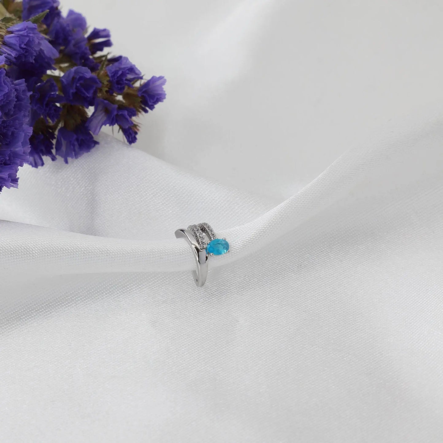 Σκουλαρίκια cuff με πέτρες ζιργκόν Isidora Cuff