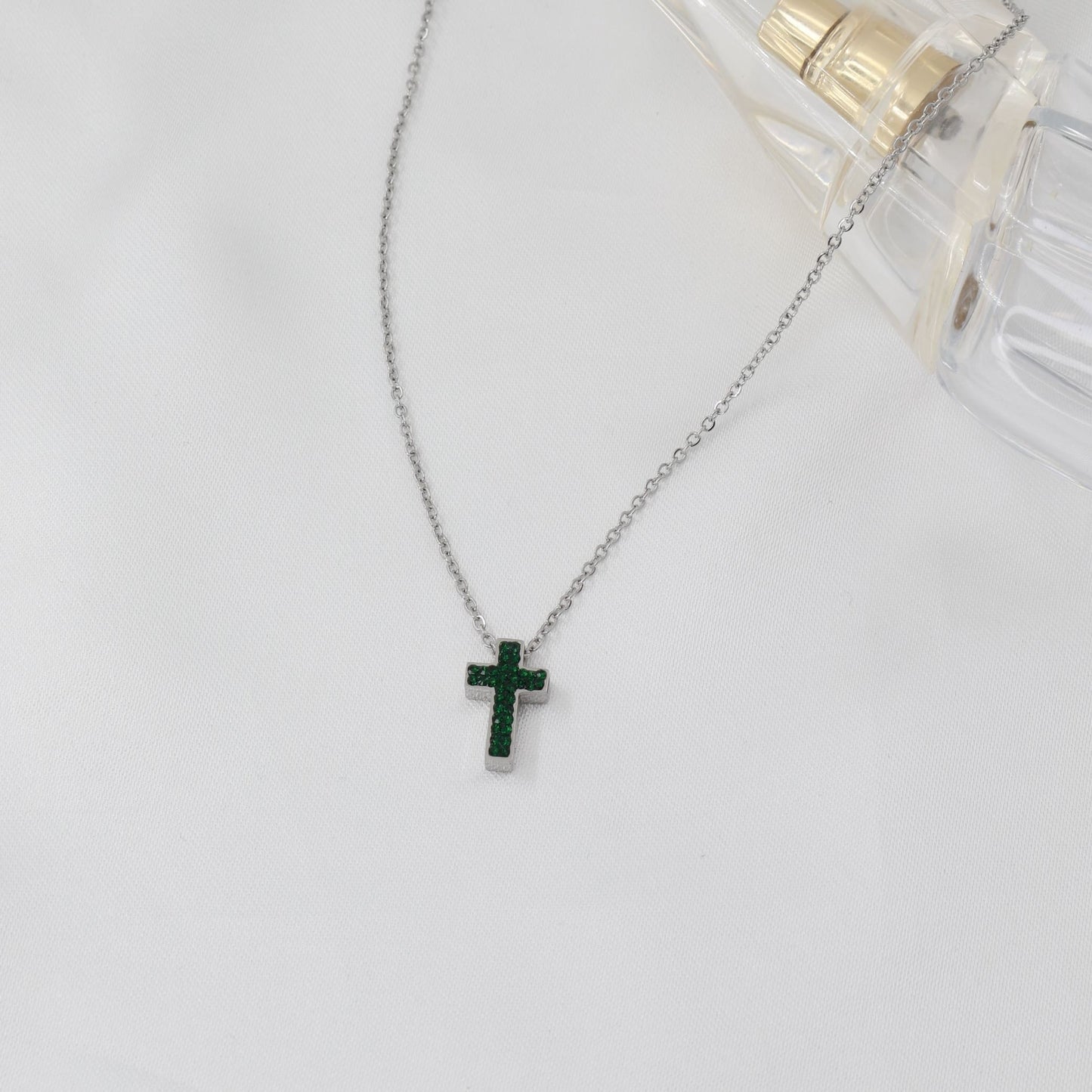 Κολιέ με σταυρό και πέτρες ζιργκόν Mar & Mar Virden Cross από ανοξείδωτο ατσάλι