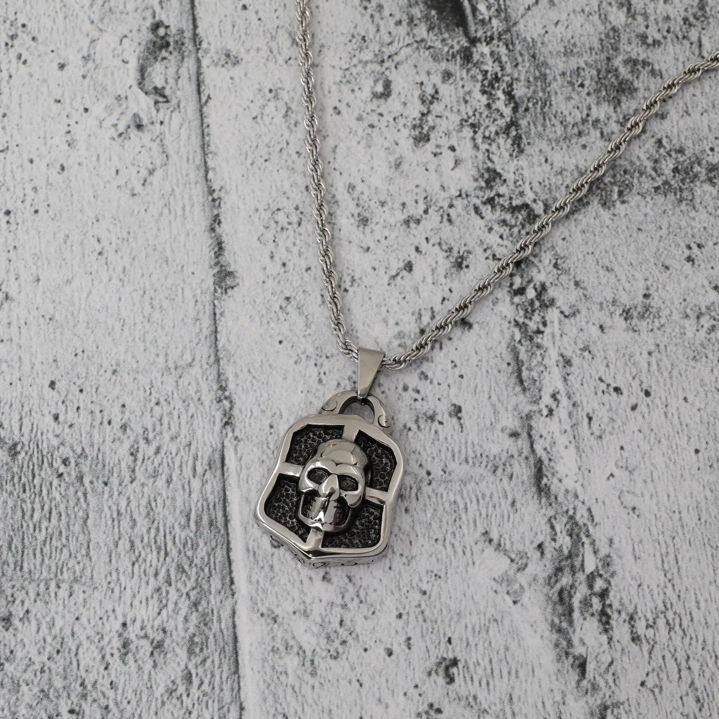 Ανδρικό Κολιέ νεκροκεφαλή Mar & Mar Skull Tab II από ανοξείδωτο ατσάλι