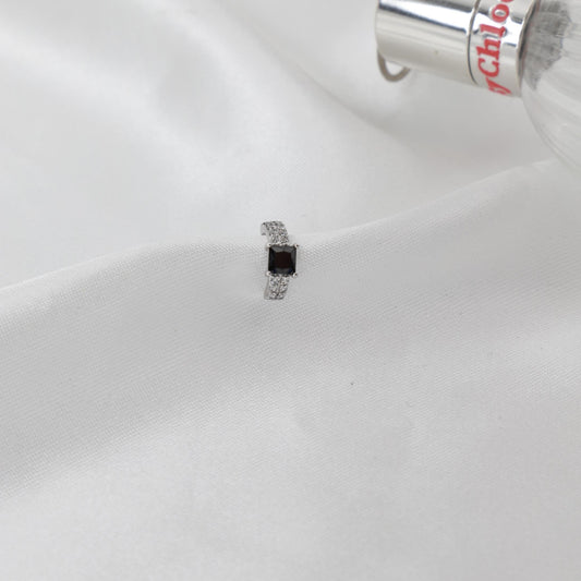 Σκουλαρίκι cuff με πέτρες ζιργκόν Giggi (Black)