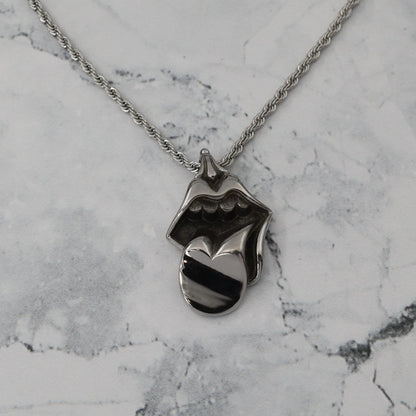 Κολιέ γλώσσα Tongue Pendant