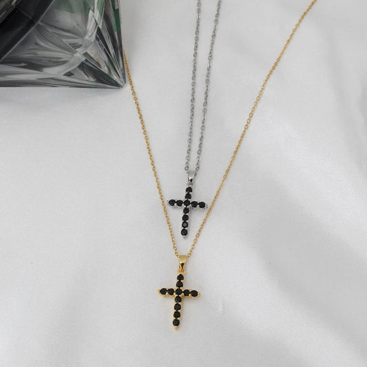 Κολιέ με σταυρό και πέτρες ζιργκόν Loxton Cross